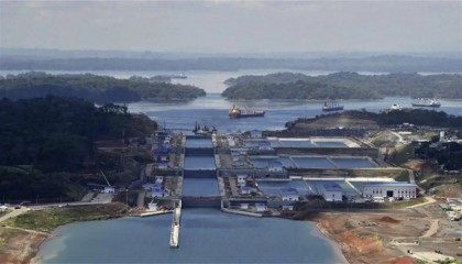 李嘉诚高兴早了，港媒打响第三枪，北京亮新铁拳，股价暴跌再暴跌