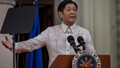 菲律宾局势突变！全军已进入待命状态，马科斯点的火，终究烧到了自己身上