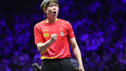 王楚钦4比0战胜张本智和，生涯第三次大满贯男单夺冠