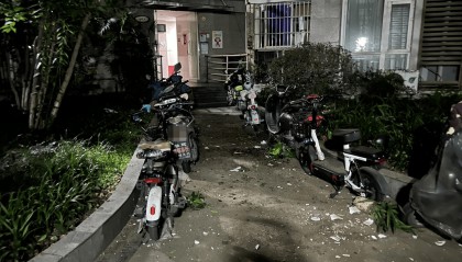 男子与朋友吃酒起争执，竟从10楼扔下绿萝、兰花和不锈钢盆，被刑拘