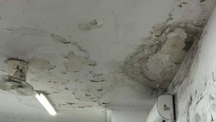 苏州一学校被曝学生宿舍环境脏乱差，食堂有发霉鸡蛋？校方回应