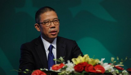 钟睒睒谈网络污名：洗不干净了，随他去吧，天会亮的