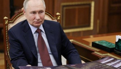 俄军越境绕后，库尔斯克乌军孤军被围，乌克兰再丢一枚“筹码”？