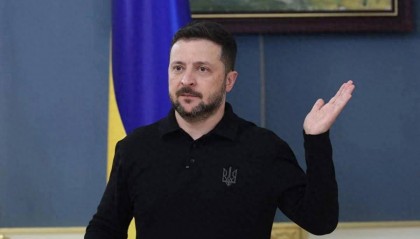 看到普京开出的12项停火条件，泽连斯基一时没忍住，被气到当众破口大骂