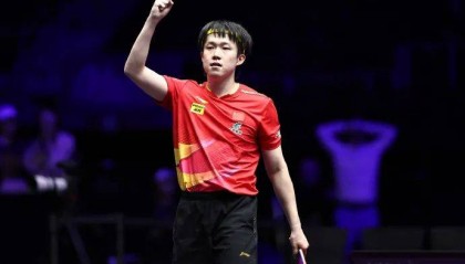 王楚钦4-0横扫张本智和！第三次夺得WTT大满贯男单冠军