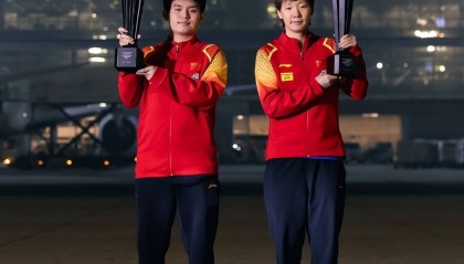 法兰克福冠军赛国乒包揽双冠！林诗栋：珍惜每一分球，王曼昱：这个冠军非常不容易