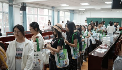 山西省晋中市为11万新生送出开学大礼包