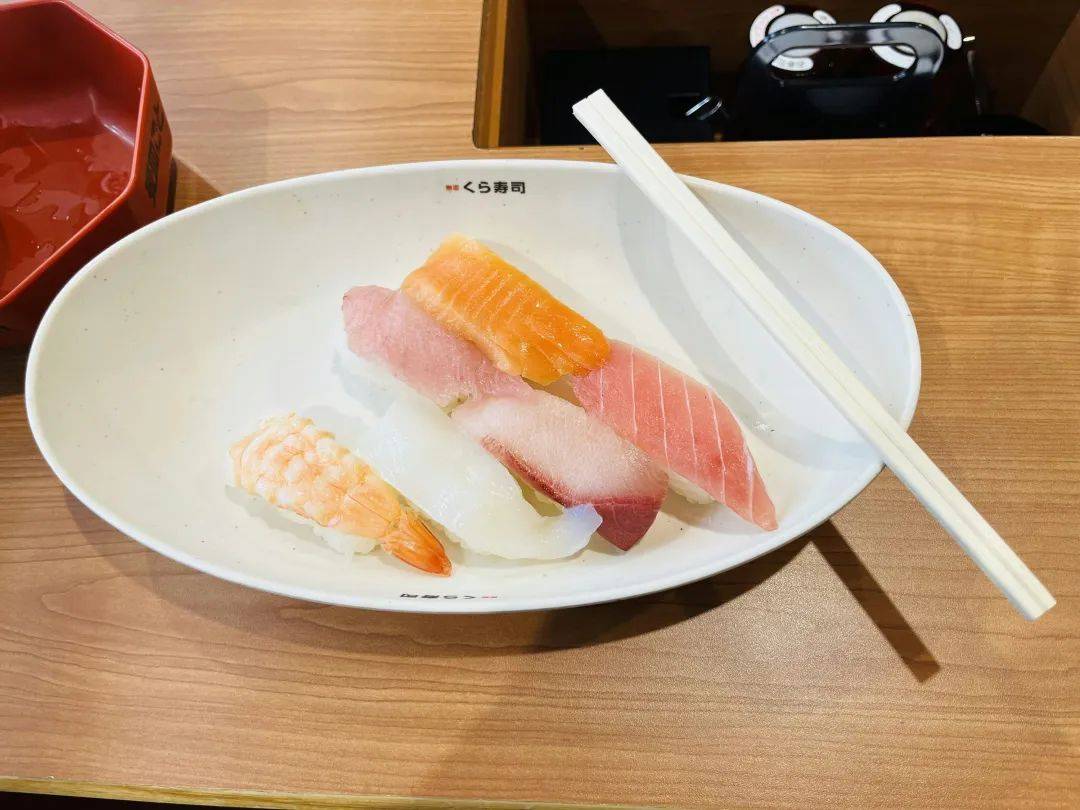 网红日料排队10小时，黄牛都看不下去了