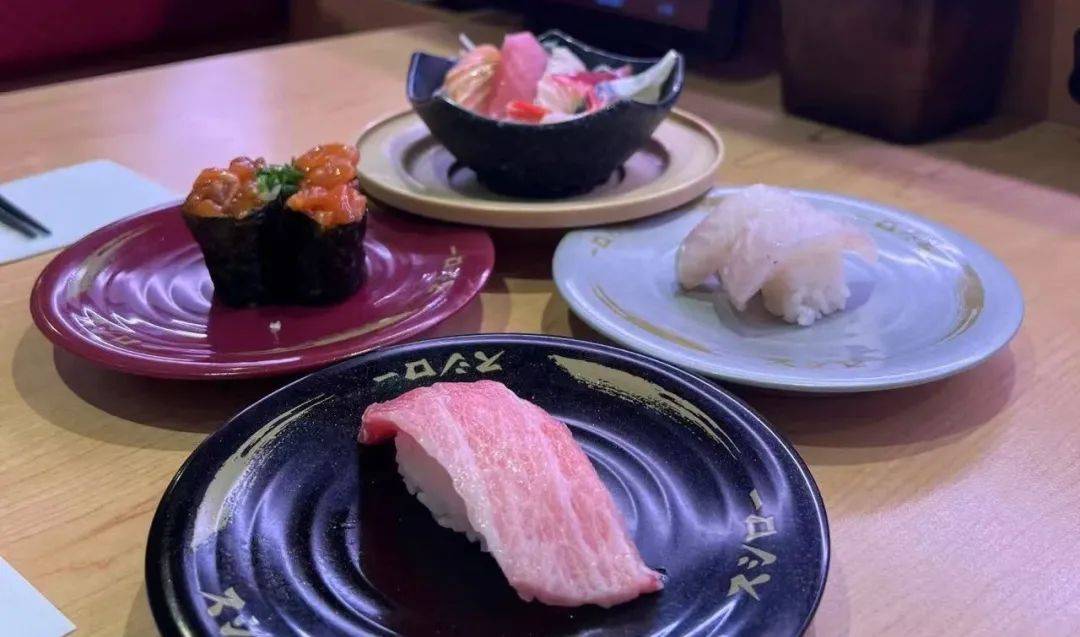 网红日料排队10小时，黄牛都看不下去了